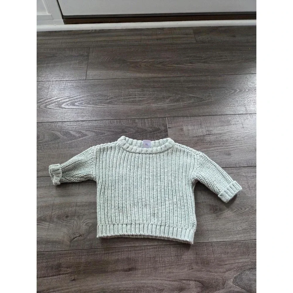 Old navy baby girl sweater 0-3‎ mos